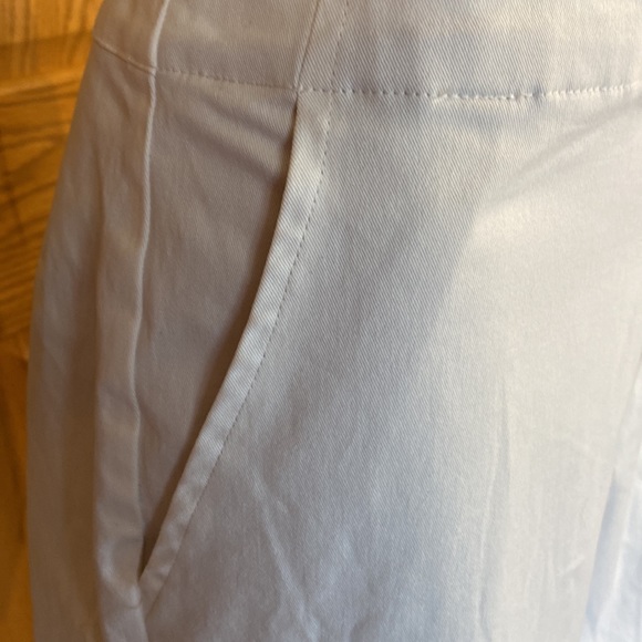 Prologue- white natural waist, wide leg crop pants with side pockets. - Picture 5 of 14